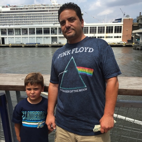 IF U HAVE A MOMENTโฆ. PLEASE READ TO UNDERSTAND Y I SELL ON POSHMARKโฆ๐๐ - Picture 4 of 15